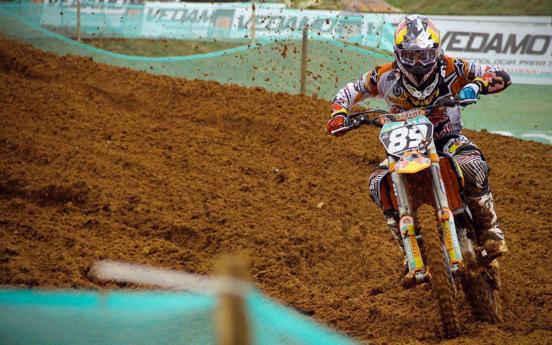 皇马新帅阿韦洛亚推行利物浦式高位逼抢，战术革命开启全新纪元